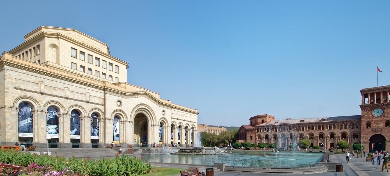 Republic Square Singing Fountains gallery image 2